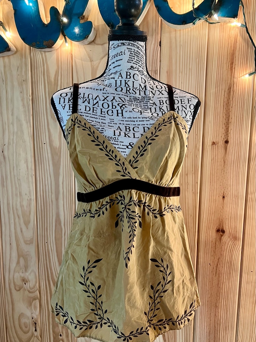 💛The Limited Silk Vintage Gold Tank w/ Chocolate Brown Velvet Trim💛